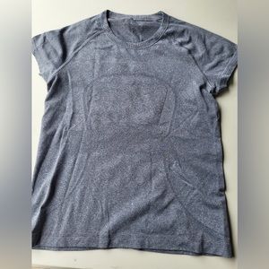 Lululemon swiftly tech short sleeve size 8